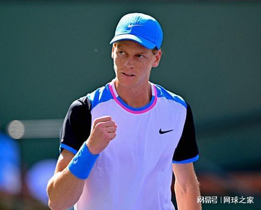 结婚了？18岁皇马前锋恩德里克晒和女友合照，无名指戴着戒指